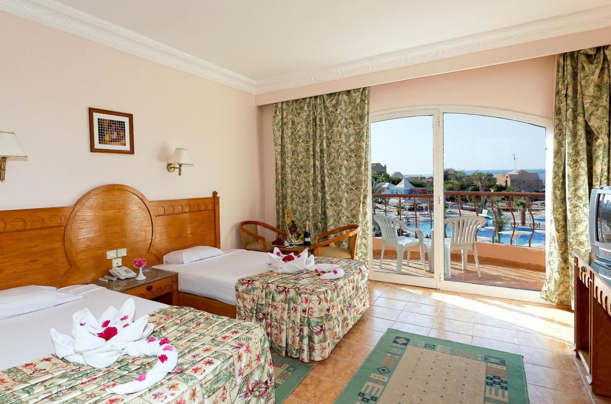 Pensee Royal Garden Beach Resort El Qoseir Esterno foto